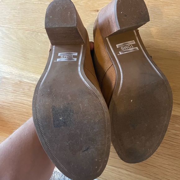 Toms Lunata Lace-Up Bootie in Wheat Suede - Picture 3 of 6